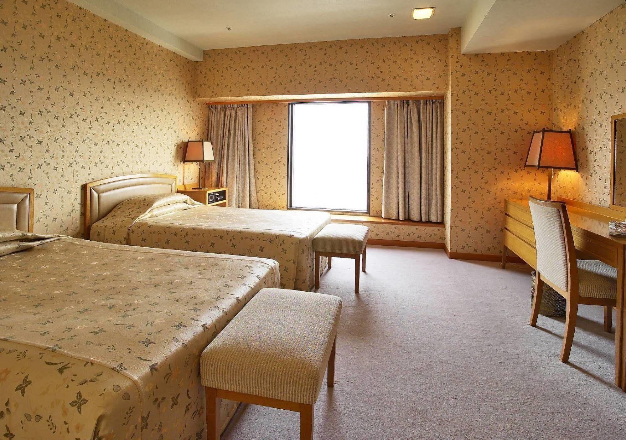 Ana Crowne Plaza Kumamoto New Sky By Ihg Hotel Екстериор снимка